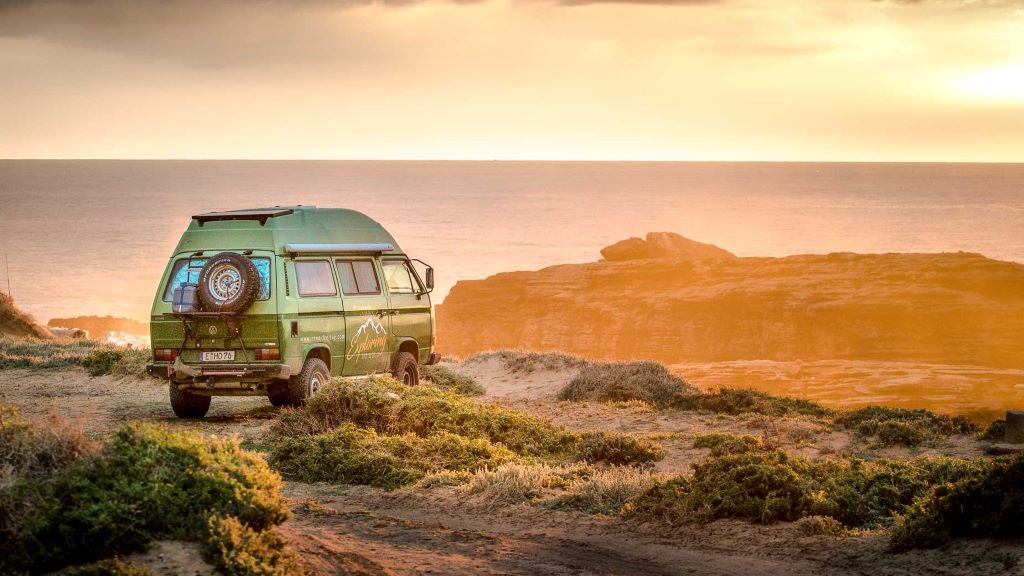 1. What are the best times to visit hidden gem destinations for vanlife?